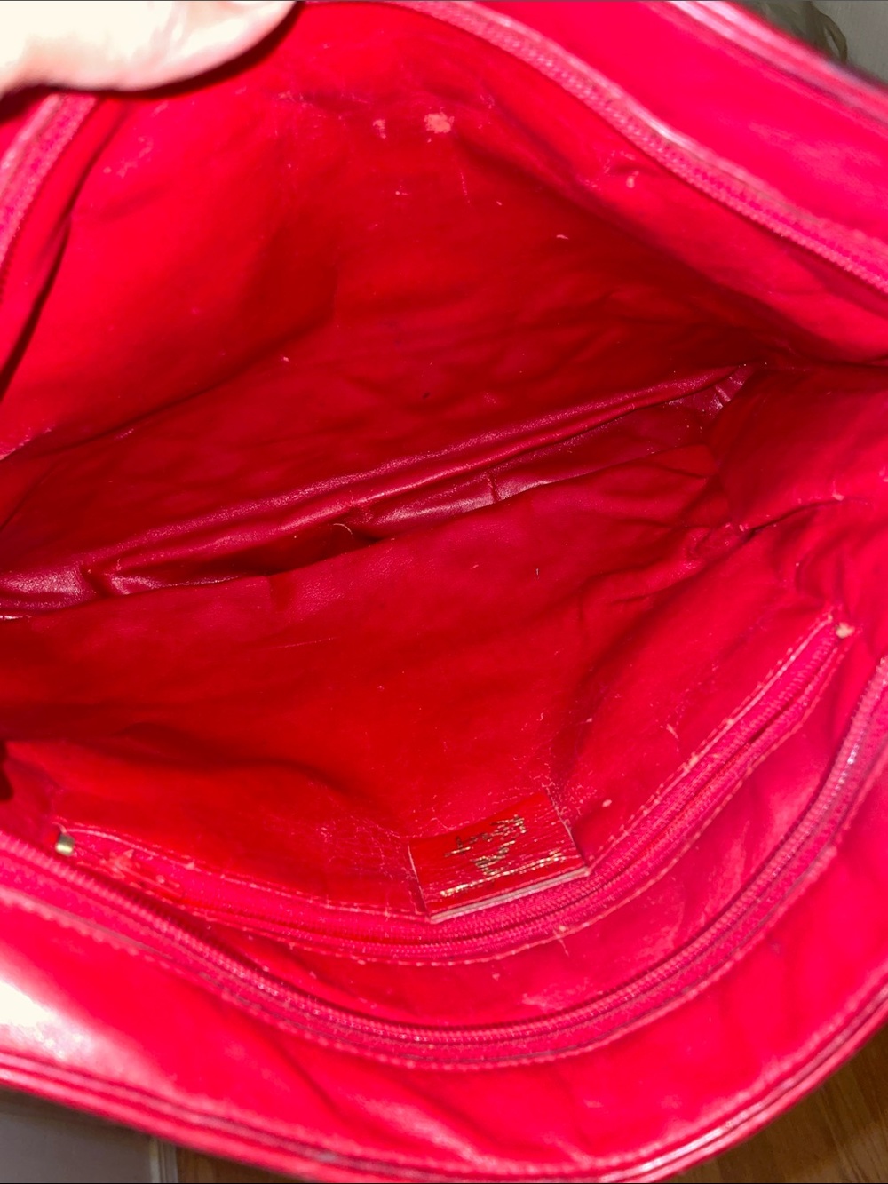 Red Koret Red Leather Shoulder Bag - Picture 8 of 9